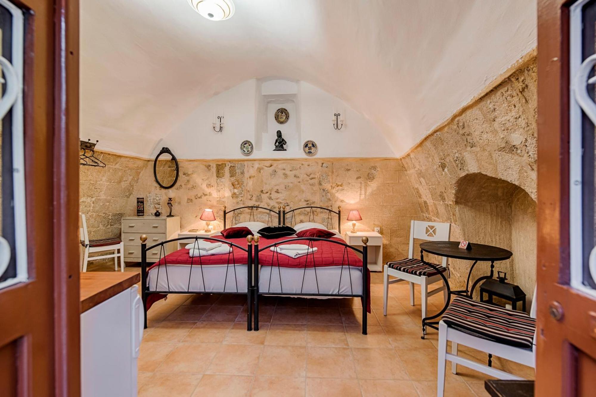 Kristina'S Rooms Rhodes City Екстериор снимка