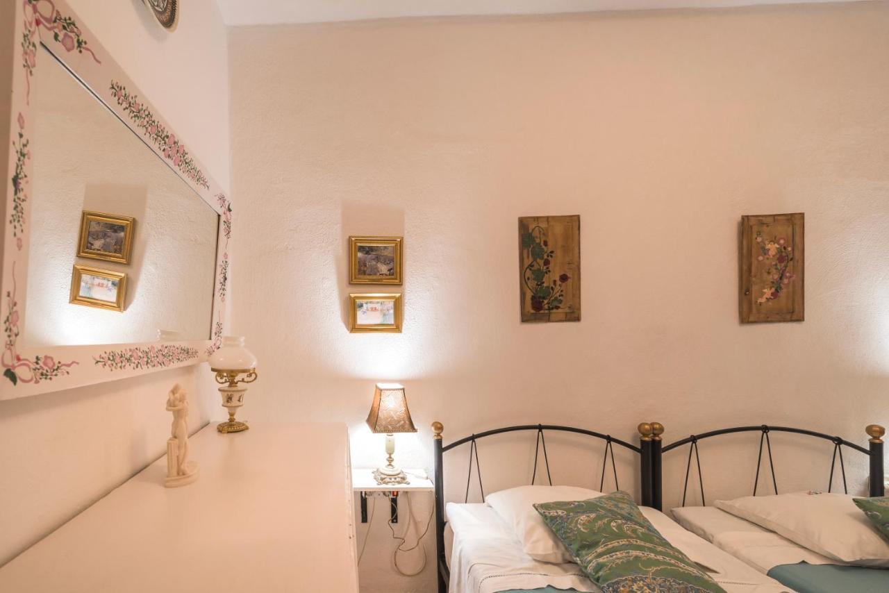 Kristina'S Rooms Rhodes City Екстериор снимка